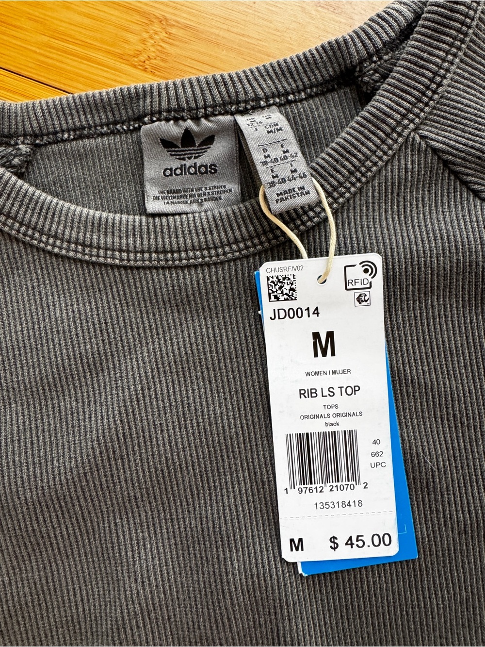 ADIDAS ribbed long sleeve crop top in dark grey - Picture 6 of 8